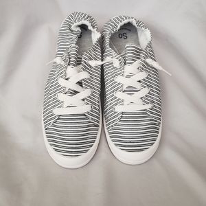 SO Redwood Stripes Slip On Sneakers NWOT